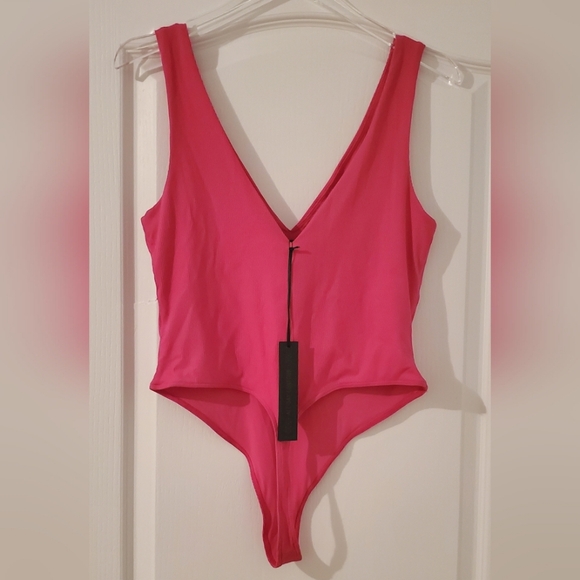 House of Harlow 1960 Contour Ribbed Deep V Dark Pink  Bodysuit L - Picture 4 of 5